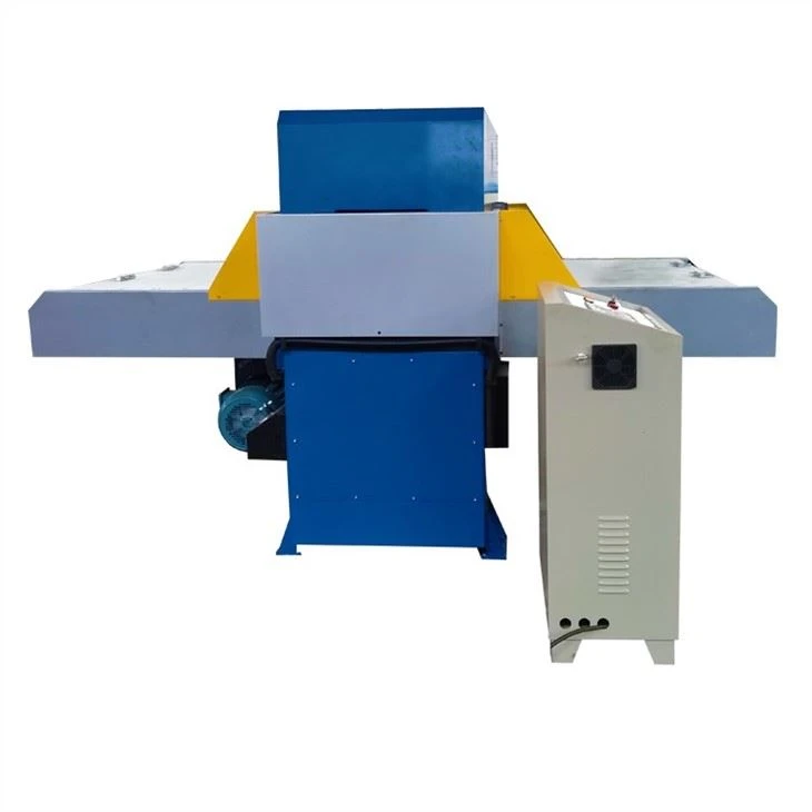 Automatic Bra Foam Cutting Machine Automatic Bra Foam Cutting Machine